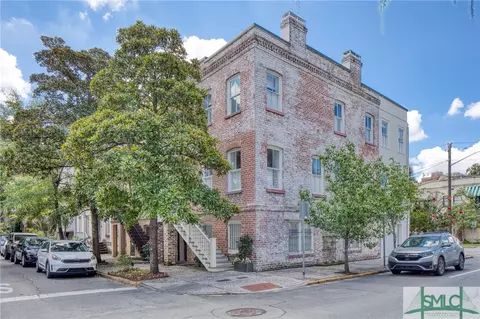 301 E Harris St, Savannah, GA 31401