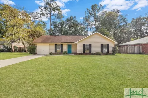 3 E Goldfinch Ct, Savannah, GA 31419