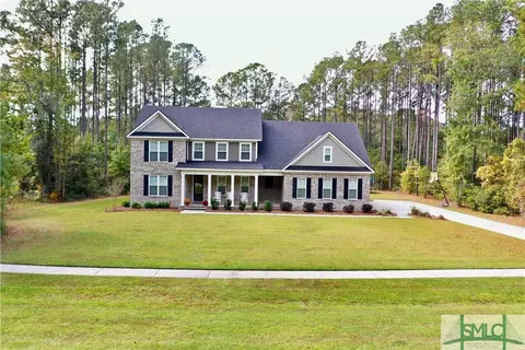 620 St Catherine Cir, Richmond Hill, GA 31324