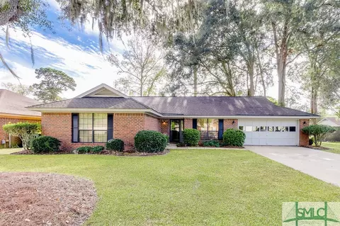 7 N Nicholson Cir, Savannah, GA 31419