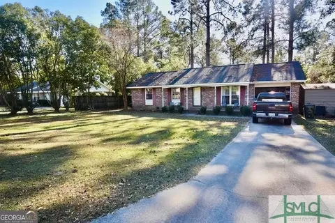 212 Pinecrest Dr, Sylvania, GA 30467