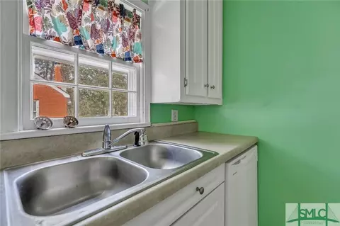 209 Columbus Dr, Savannah, GA 31405 photo 18
