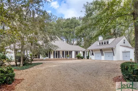 182 Hidden Cove Dr, Richmond Hill, GA 31324
