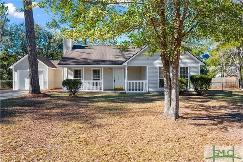902 Teal Ct, Hinesville, GA 31313