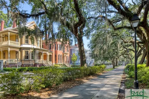 611 Whitaker St, Savannah, GA 31401