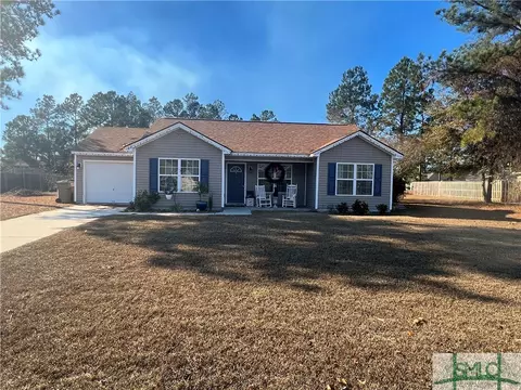 158 Knotty Pine Cir, Springfield, GA 31329