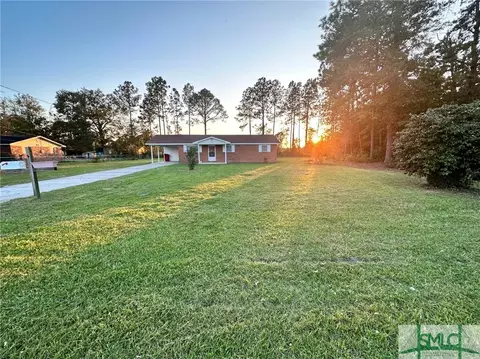 638 Beach Rd, Baxley, GA 31513