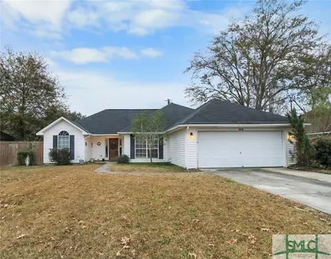 512 Teal Lake Dr, Richmond Hill, GA 31324