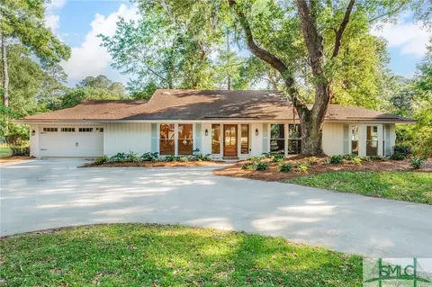2 Blount Ln, Savannah, GA 31411