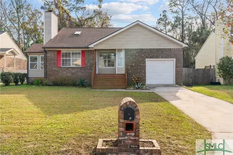 113 Bobstay Ct, Savannah, GA 31410