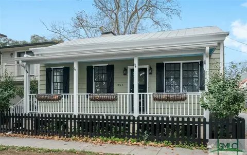 355 E Broad St, Savannah, GA 31401
