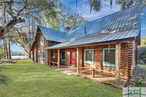 292 Wild Heron Dr, Midway, GA 31320