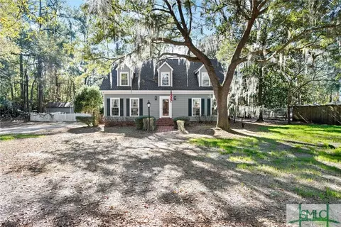 225 Magnolia Ln, Hinesville, GA 31313