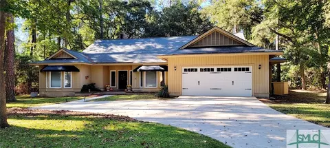 28 Franklin Creek Rd S, Savannah, GA 31411