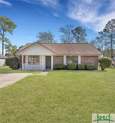 813 Ridgewood Way, Hinesville, GA 31313