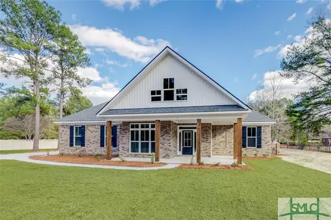 206 Dean Dr, Guyton, GA 31312