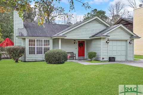 7 Tara Manor Dr, Savannah, GA 31406