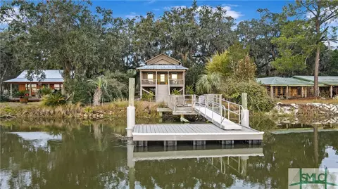 2649 Hird Is, Darien, GA 31305