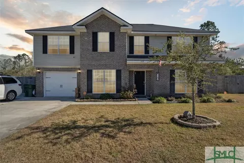 162 Grandview Dr, Hinesville, GA 31313