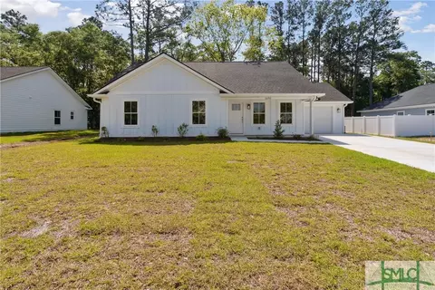 1650 Ashantilly Dr, Darien, GA 31305