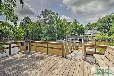305 Tideland Dr, Midway, GA 31320