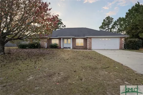1834 Lawnwood Dr, Hinesville, GA 31313