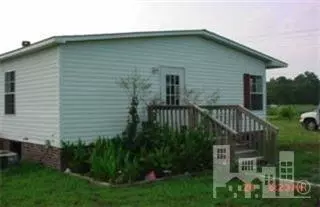 851 Crows Foot Rd, Mount Olive, NC 28365 photo 4
