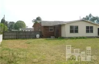 406 W C St, Erwin, NC 28339 photo 3
