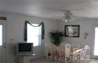 113 Dolphin St, Supply, NC 28462 photo 5