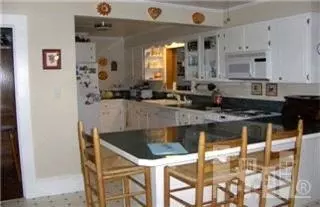 209 E Smith St, Whiteville, NC 28472 photo 2