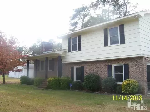 205 Shield St, Clinton, NC 28328 photo 1