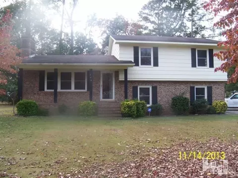 205 Shield St, Clinton, NC 28328 photo 4