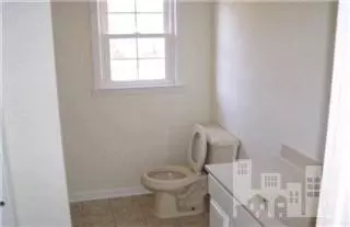 602 Pine St, Clinton, NC 28328 photo 8