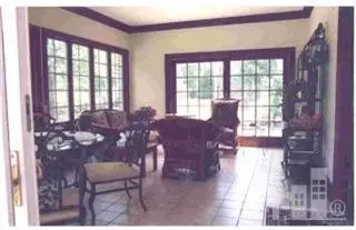 208 E Arrowhead Dr, Clinton, NC 28328 photo 4