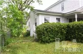 125 E Pollock St, Mount Olive, NC 28365 photo 3