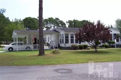 402 Quartermaster Ct, Hampstead, NC 28443 photo 1