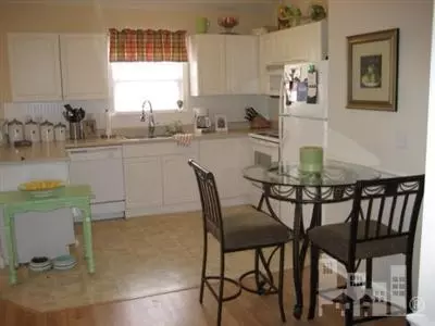 129 Holly Tree Ln, Hampstead, NC 28443 photo 4