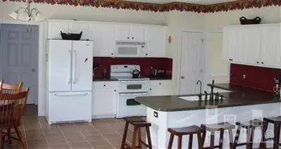 406 Headwaters Dr, Hampstead, NC 28443 photo 4