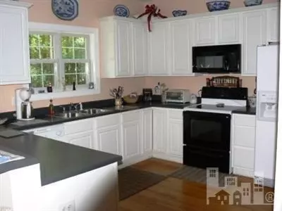 103 Sanderling Ct, Hampstead, NC 28443 photo 2
