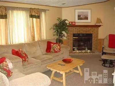 111 Breakers Ct, Hampstead, NC 28443 photo 5