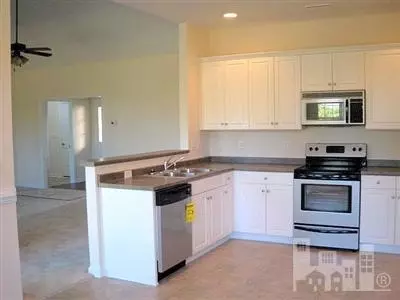 92 Edward Teach Ct, Hampstead, NC 28443 photo 4