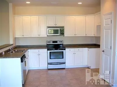 92 Edward Teach Ct, Hampstead, NC 28443 photo 5