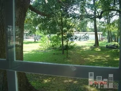 411 E Devane St, Wallace, NC 28466 photo 7