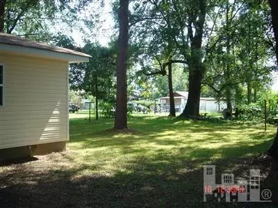 411 E Devane St, Wallace, NC 28466 photo 8