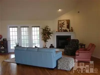 517 Shell Dr, Kure Beach, NC 28449 photo 2
