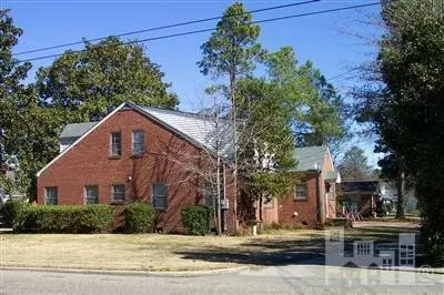 400 E Powell St, Clinton, NC 28328 photo 2
