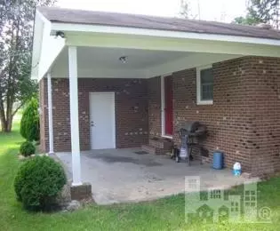 620 Five Bridge Rd, Clinton, NC 28328 photo 2