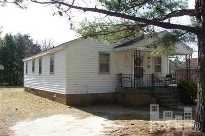 803 Sampson St, Clinton, NC 28328 photo 1