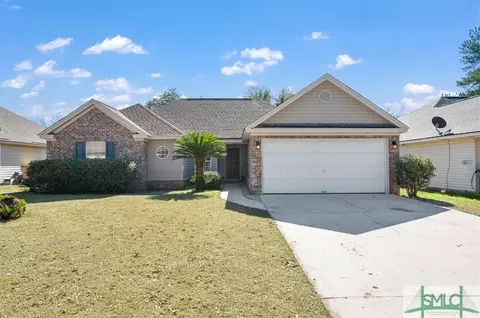 424 Shady Oak Cir, Richmond Hill, GA 31324