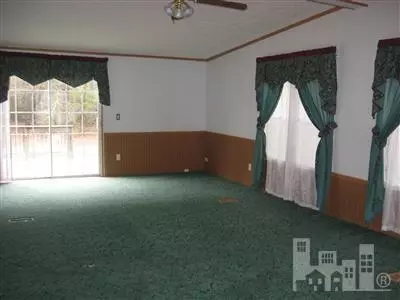 570 Dan Hales Dr, Atkinson, NC 28421 photo 2